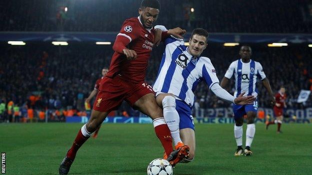 BBC: «Юнайтед» планирует подписать 19-летнего защитника «Порту» Далота