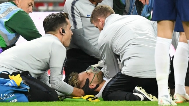 Шоу получил травму во время матча сборной Англии